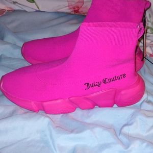👢👢YAYYYYY MORE SHOES 🥿👠👢🎉🎉NWT PINK SOCK SNEAKERS 👄🌺🌺 BEAUTIFUL! 8.5